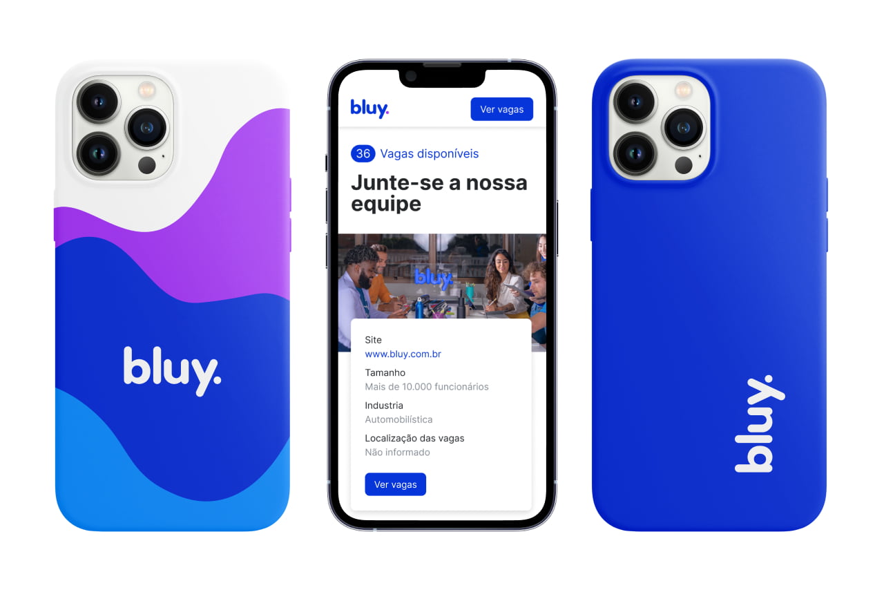 Celular com o aplicativo da Bluy aberto